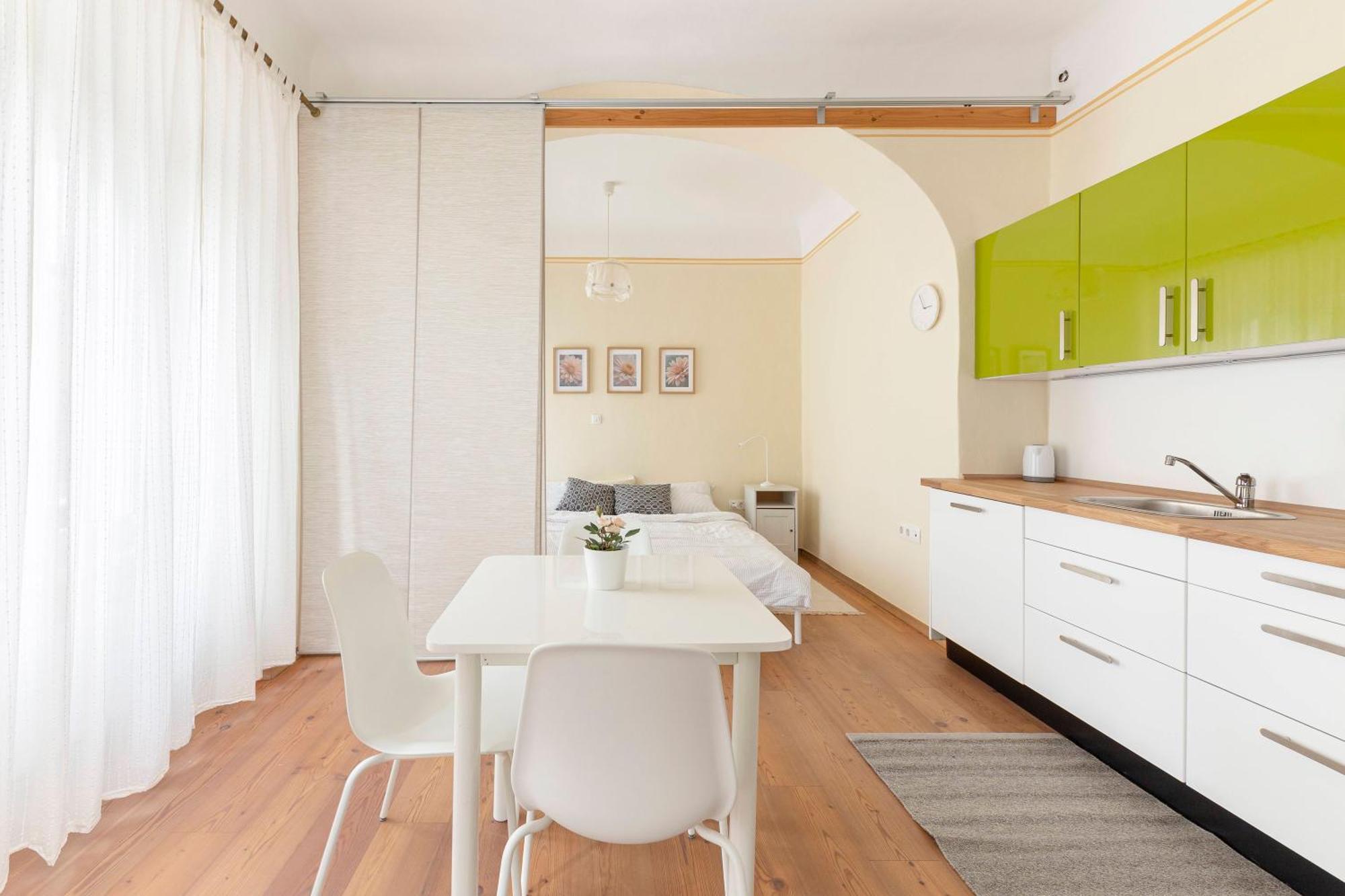 By The Walnut Tree Apartman Ljubljana Kültér fotó
